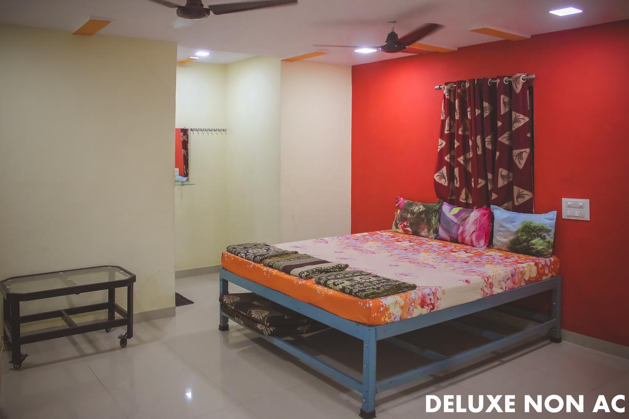 آليباغ Mhatre Holiday Home المظهر الخارجي الصورة